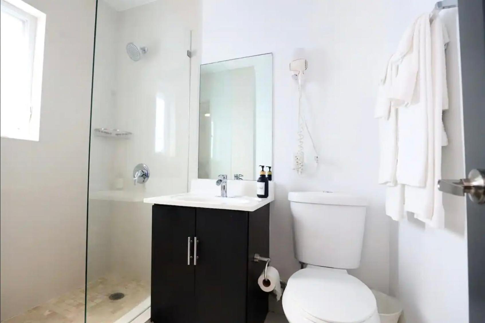 North Beach Steps To Sea Miami Apartment With Free Parking Family And Pet Friendly Miami Beach Bagian luar foto