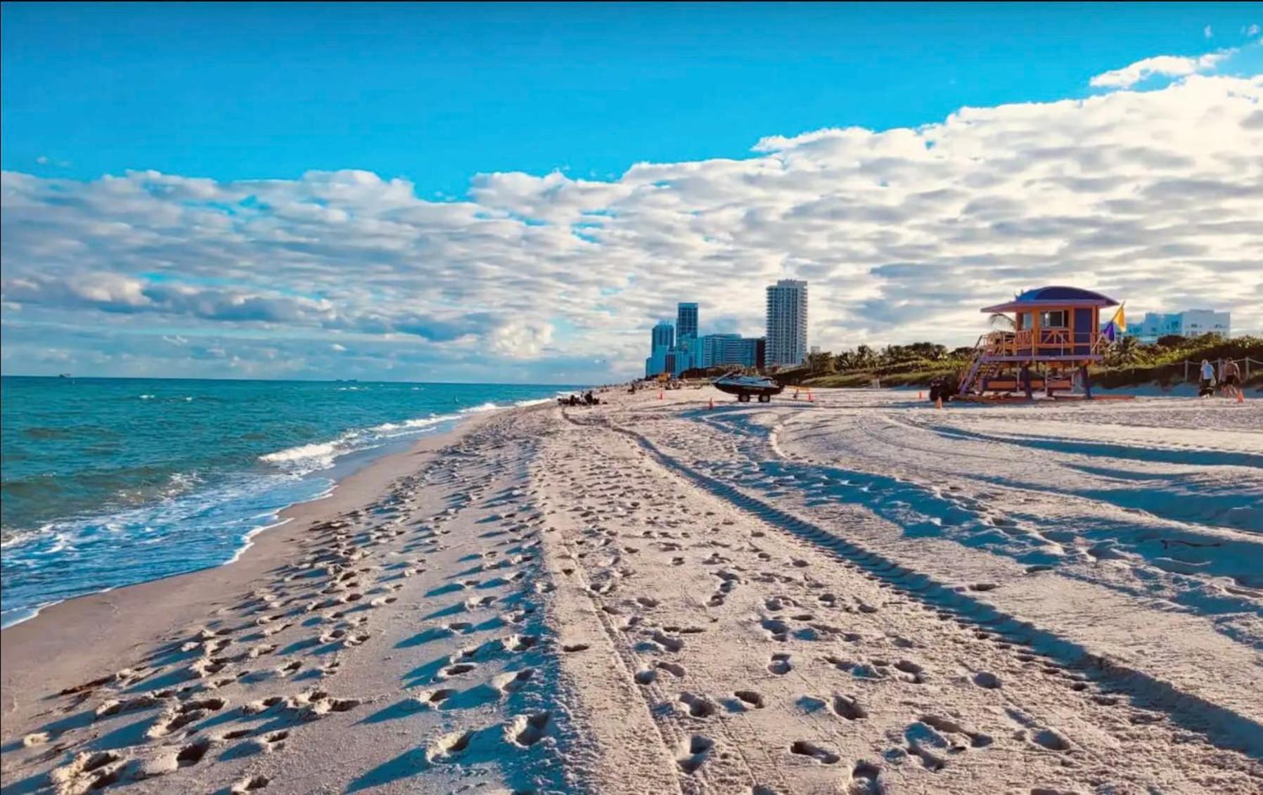 North Beach Steps To Sea Miami Apartment With Free Parking Family And Pet Friendly Miami Beach Bagian luar foto